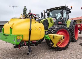 Frontanbauspritze von Damann