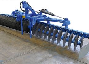 Frontkurzscheibenegge von Bremer