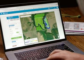 Computerbildschirm mit Topcon-Anwendung