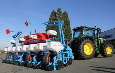 Einzelkornsämaschine WingFold von Monosem