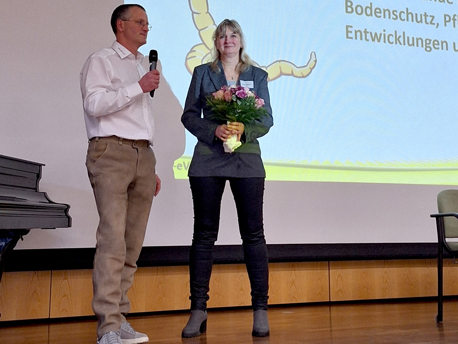 Dr. Jana Epperlein wurde für 25 Jahre GKB-Mitgliedschaft und ihren unermüdlichen Einsatz geehrt.